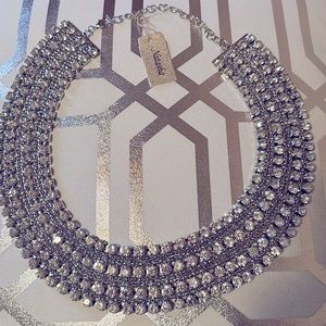 Natasha glamour collar (simulated vibrant rhinestone) necklace NWT never worn